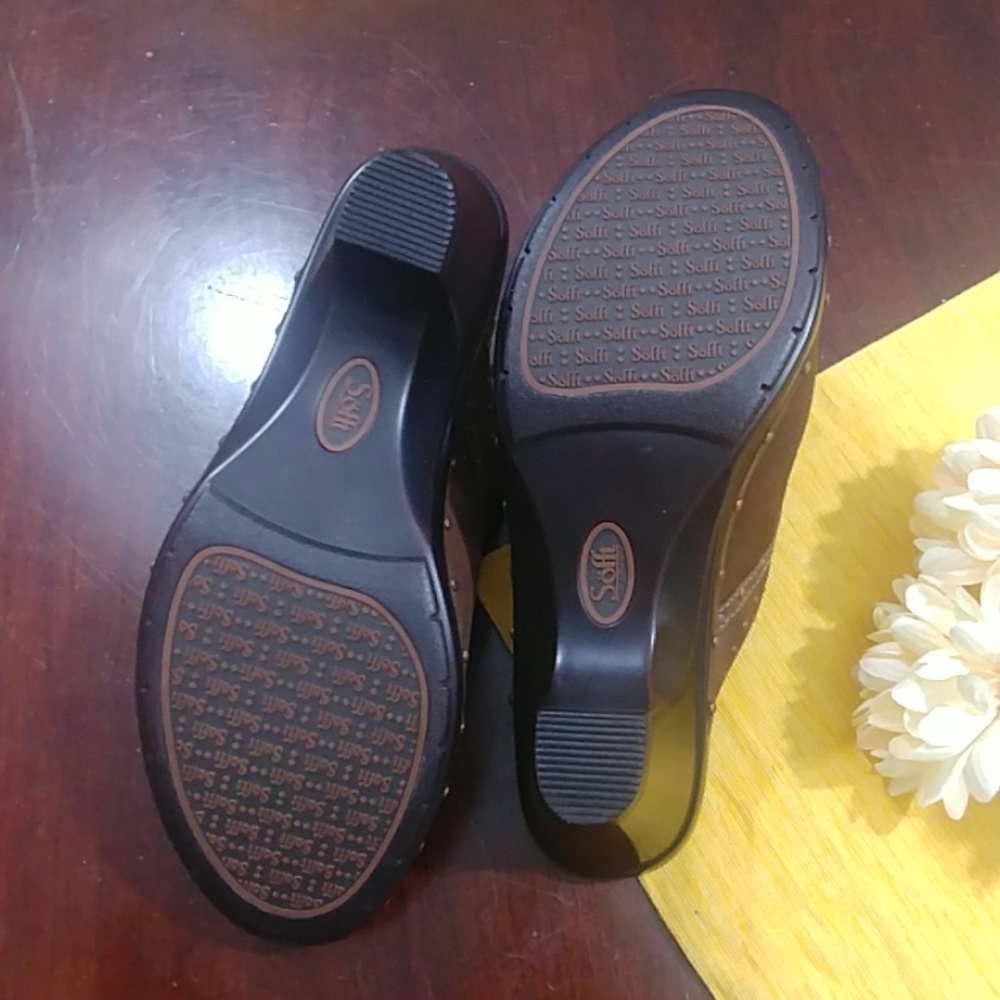 Sofft Leather Stuuded Mule Clog Slip On Heel Shoe - image 7